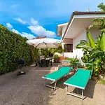 The Rosa's Luxury House 게스트하우스 4*