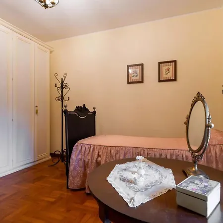 The Rosa's Luxury House