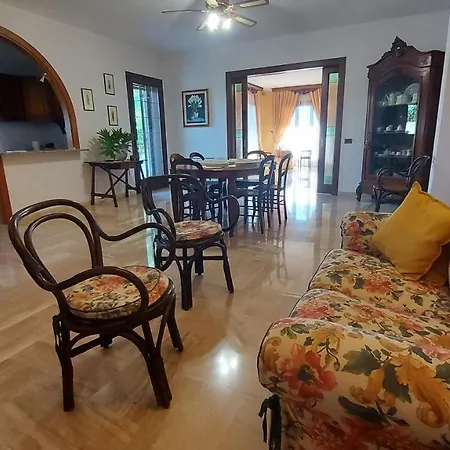 The Rosa's Luxury House Guest house Alezio