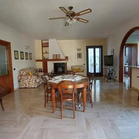 The Rosa's Luxury House