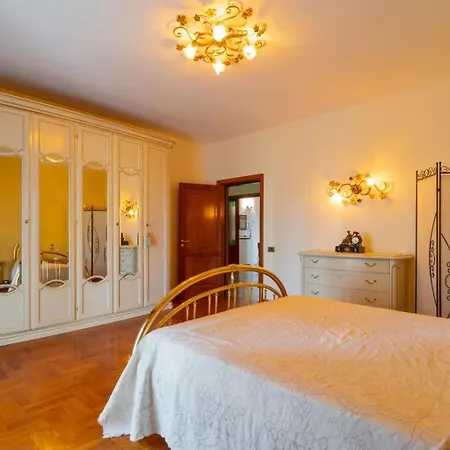 Affittacamere The Rosa's Luxury House *
